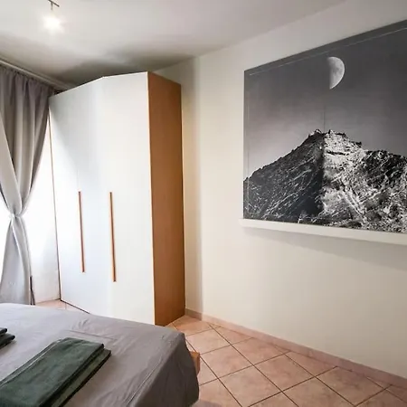 Centro Di - Bilocale Grazioso E Silenzioso * 奥斯塔