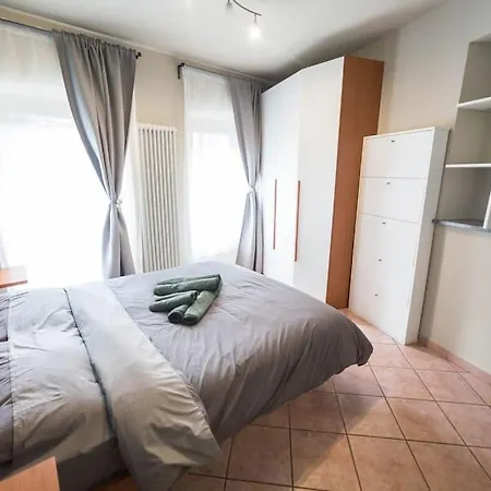 Centro Di - Bilocale Grazioso E Silenzioso Апартаменты Аоста